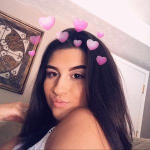 Meet your Posher, Ava